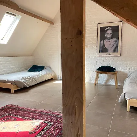 La Canopee Des Arbres, Juliette Апартаменты